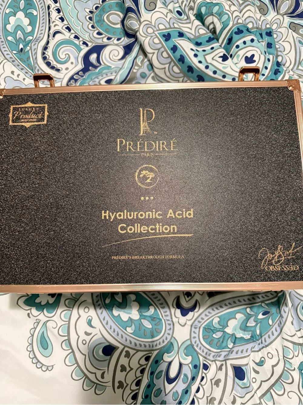 Preditore Skincare Set - Black and Gold Cleanser & Exfoliant Collection - Picture 6 of 7